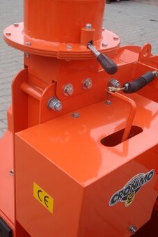 Štěpkovač WC-8 za traktor,  spolehlivý pomocník na dřevo - 12
