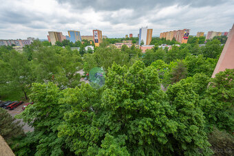 Prodej bytu 3+1 se dvěma zasklenými lodžiemi, ul. Dr. Martín - 12