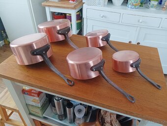 VINTAGE KVALITNÍ MĚDĚNÉ HRNCE TOURNUS FRANCIE 70.LÉTA - 12