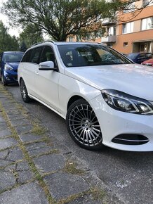 Mercedes E200 W212 Facelift - 12