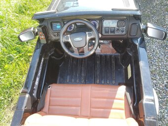Policejní Ford Ranger 4x4 - 12