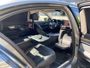 BMW Řada 7 G12 750Li X-Drive V8 330kW FULL výbava - 12