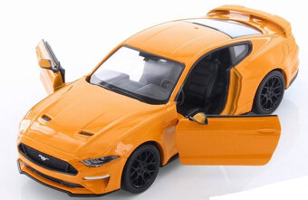 1:24 rozprodám sbírku Ford Mustang - 12
