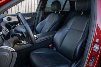 Mercedes-Benz E trieda Kombi 220 d 4MATIC A/T - 12