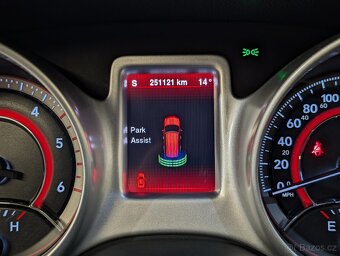 Fiat Freemont 2.0MJT 7MÍST TEMPOMAT, PDC - 12