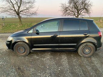 Volkswagen Golf Plus 1.4i najeto pouze 133526km - 12