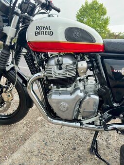 Royal Enfield 650 Interceptor - 12