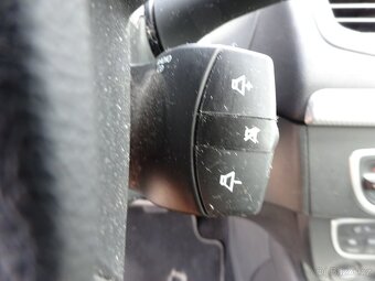 Renault Fluence 1.6i r.v.2010 (1.Majitel) DĚDICTVÍ - 12