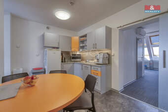 Pronájem kanceláře, 182 m², Plzeň, ul. Klatovská třída - 12