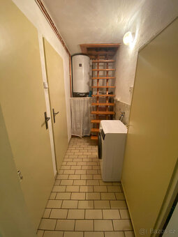 🏠 Venkovský dům s velkým pozemkem 2002 m² – Zákřov u Tršic - 12
