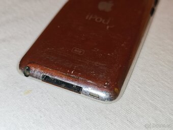 ipod touch 4.generace 8GB A1367 - 12