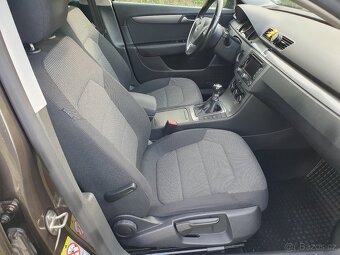 VW Passat B7 2.0 TDi, ORIG. TAŽNÉ, SENZORY, NAVI, SERVIS VW. - 12
