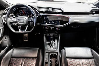 Audi RSQ3 - 12