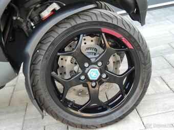 PIAGGIO MP3 500 HPE 2020 ABS ASR ZPÁTEČKA ,,B" řidičák - 12