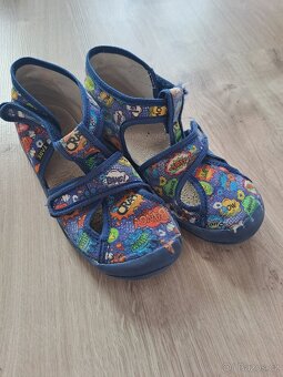 Dětské botasky, sandále, přezůvky, zateplené různé velikosti - 12