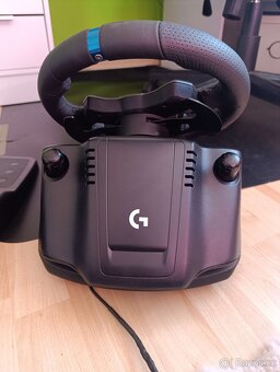 Logitech G923 herní volant + řadící páka - 12
