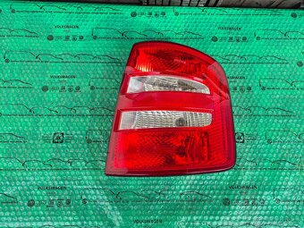 Škoda Fabia světlo pravé + levé zadní  6Y9945095 - 12