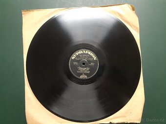 Gramofon, rádio, desky - 12