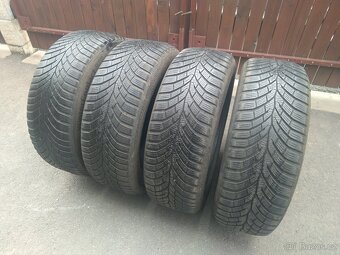 Prodám zimní gumy Continental 205/55 R16 DOT 3823 - 12