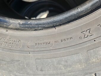 215/65R16C 109/107T Agilis  MICHELIN - 12