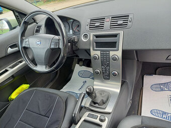 Volvo C30, 1.6i-klima-alu-ČR - 12