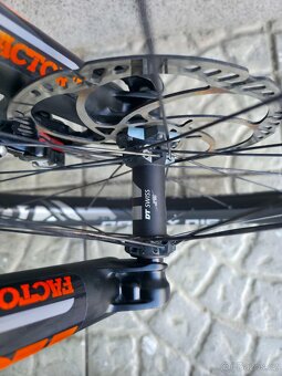 Horské kolo Orbea Rallon M Team Carbon 29″ - 12