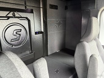 Renault Master 170k, 8EP, Zadní spaní, 2lůžka - 12