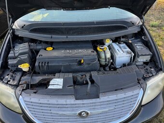Chrysler Grand Voyager 2.5 CRD - 12