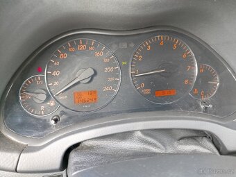 Toyota Avensis - 12