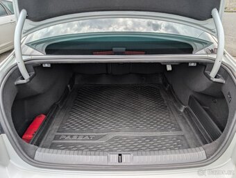 VW PASSAT 2.0TDi 110kW MANUÁL 12/2020 JEN 145TKM - 12