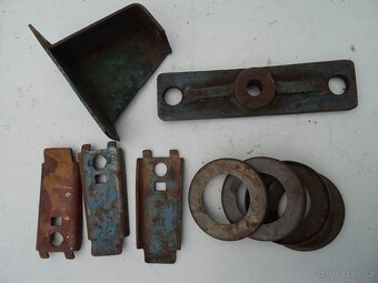 Díly na traktor Zetor . - 12