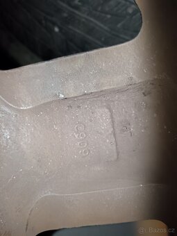 Extra Zánovní CELOROCNI 17" originál JEEP - 12