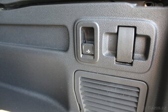 VW Touran 1.4 TSI 110Kw DSG 1.majitel 101000km servis kamera - 12