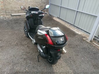 Peugeot Metropolis 400i CZ doklady v ceně Kufr. - 12