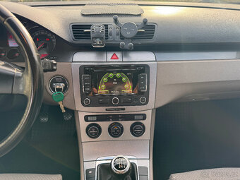 Volkswagen Passat B6 2.0 TDI 103kW BKP - 12