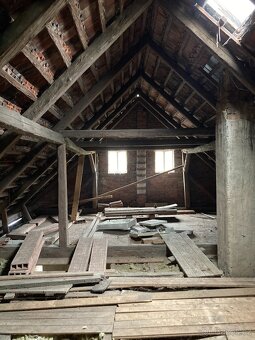 🏛️ Stavební parcela 657 m² se sítěmi – Plzeň-Božkov (Let - 12