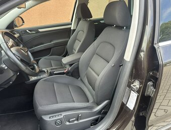 Škoda Superb 2.0 TDi 103kW serviska - 12