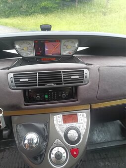 Lancia Phedra 2.2 JTD 125kW, r.v. 2008 – maximální výbava - 12