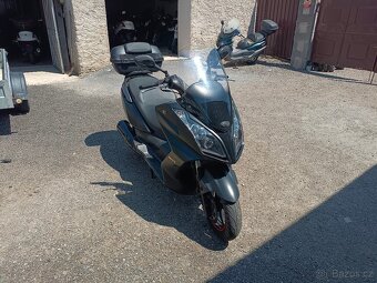 Kymco Downtown 125 černý 2 - 12