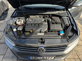 VW Passat 2.0TDI ACC KESSY CAM Velká NAVI DSG 146tis DPH - 12