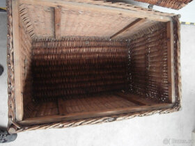 Proutěný kufr starý za 500 kč - 12
