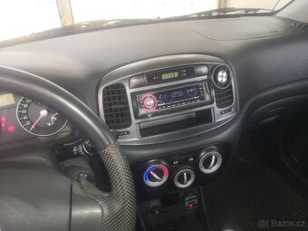 Hyundai Accent 1.6 nafta, 3 dv - 12