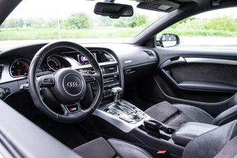 Audi A5 3.0 TDI DPF quattro S tronic BLACK - 12