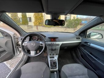 Opel Astra kombi 1,7 CDTI 81 kW, rok 2010 - 12