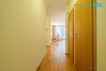 Prodej, byt, 3+kk + garáž, 117 m2, Karlovy Vary, ul. Na Vyhl - 12