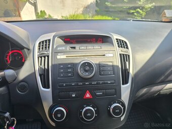 Kia Ceed 1.4 CVVT 2013 kombi - 12