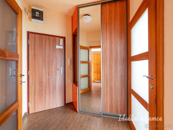 Pronájem bytu 2+kk, Lucemburská, Vinohrady, 23500 Kč/měs, 55 - 12