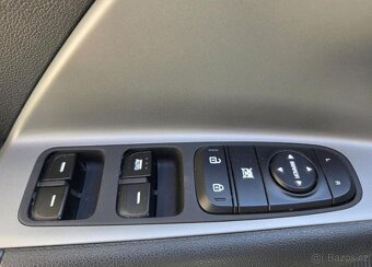 Kia Niro 1.6HYYBRID-DPH-SERVIS.HISTORIE - 12