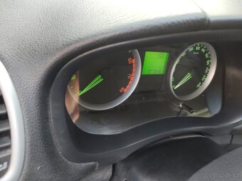 ŠKODA ROOMSTER 1.2i 51kw 2008 hagusy STK 5/2027 - 12