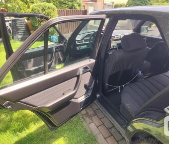 MERCEDES BENZ 124 - 12